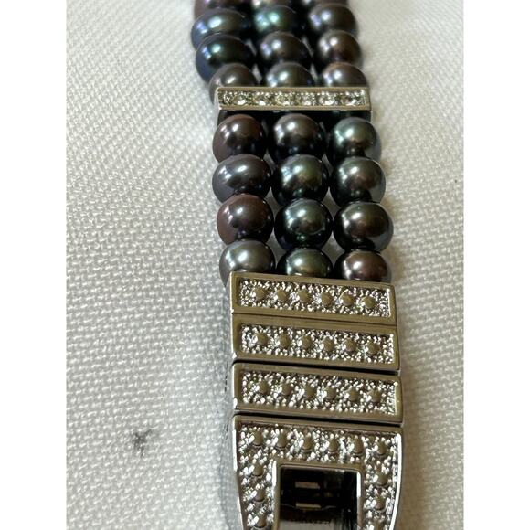 Croton Women\'s Mother of Pearl Watch & Bracelet Set Crystal Halo Tahitian Pearl main image 8